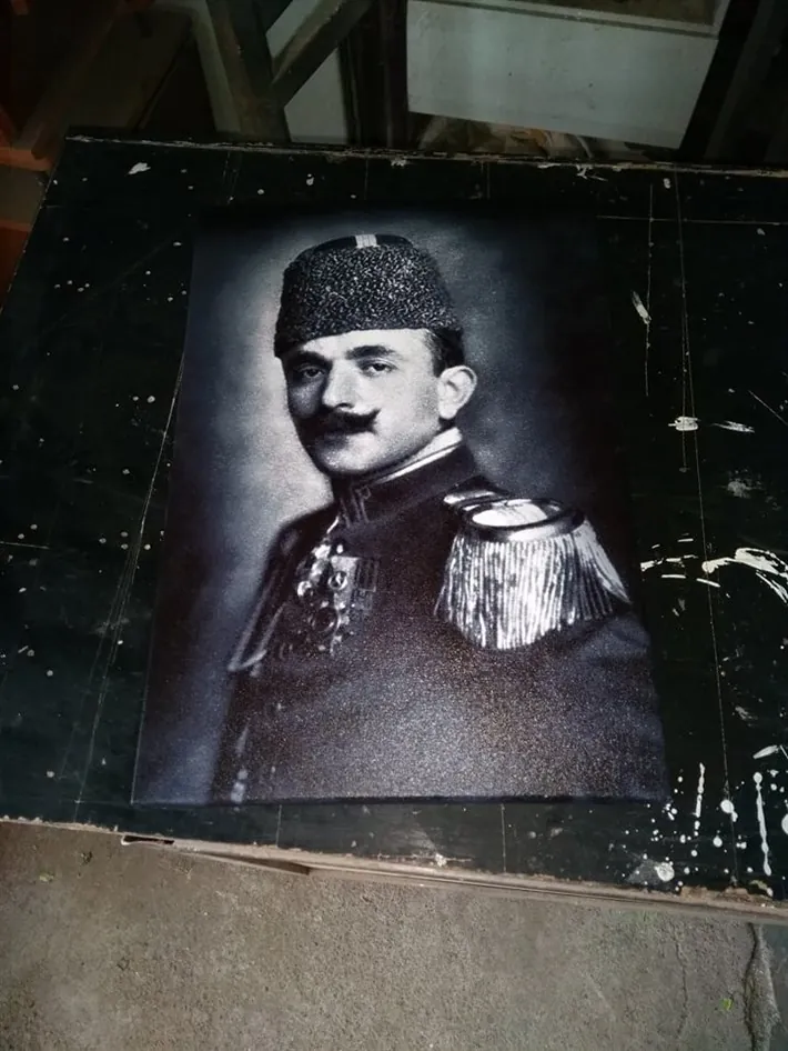 Enver Pa??a Kanvas Tablosu